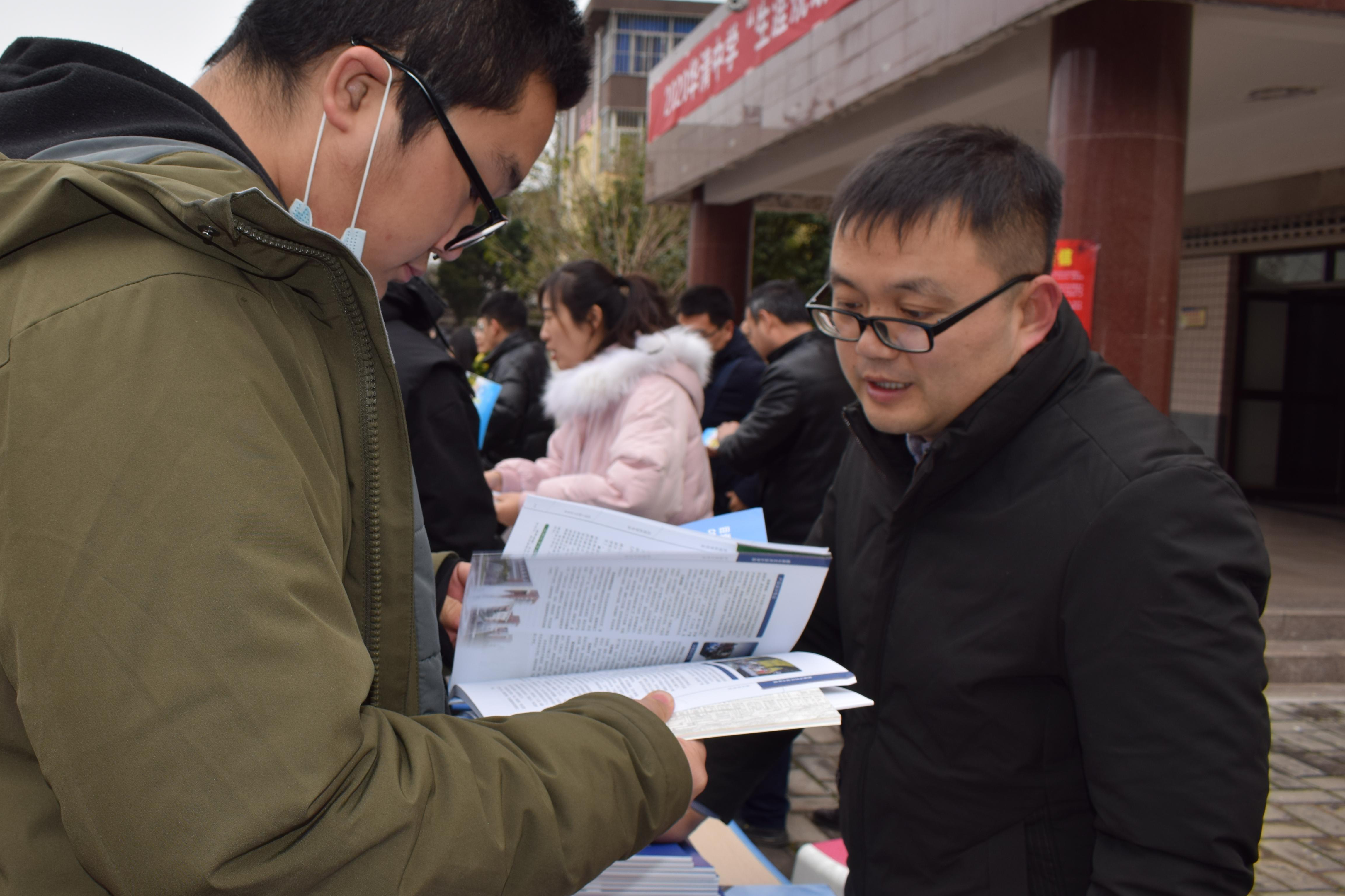 揭阳华清中学图片