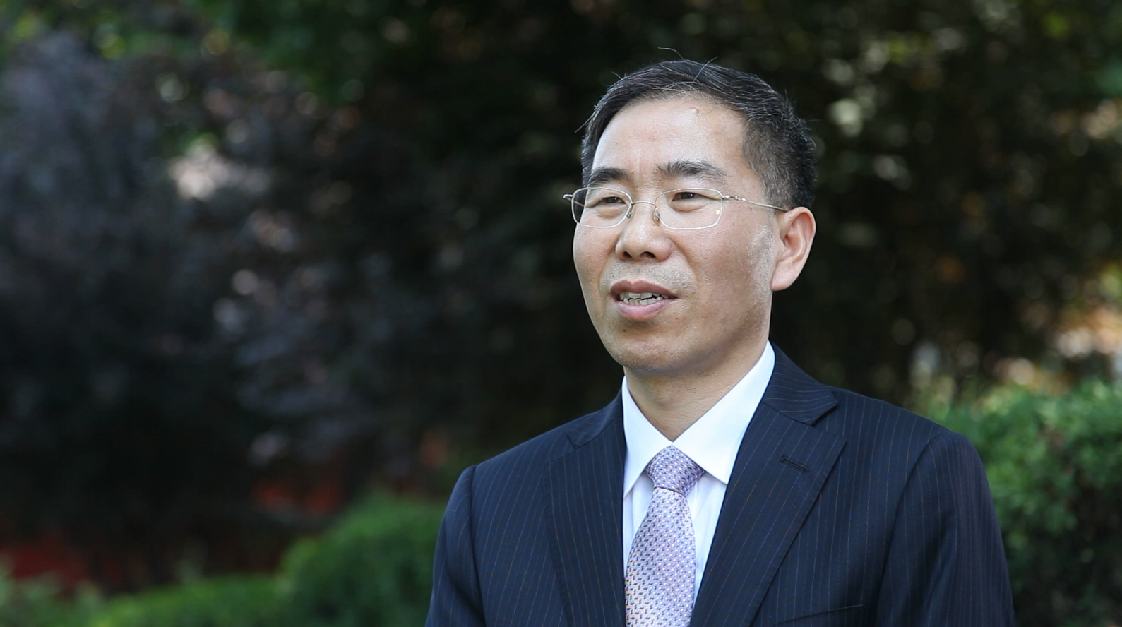 榜样校友之三:深入纺织企业才会成为真正的纺织专家——徐卫林专访西安工程大学新闻网